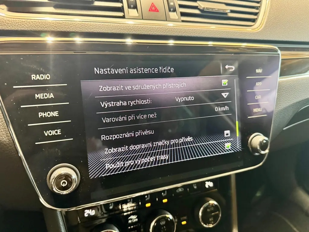 Škoda Superb, 2.0 TDi 140 Kw DSG 4x4 L&K - 13