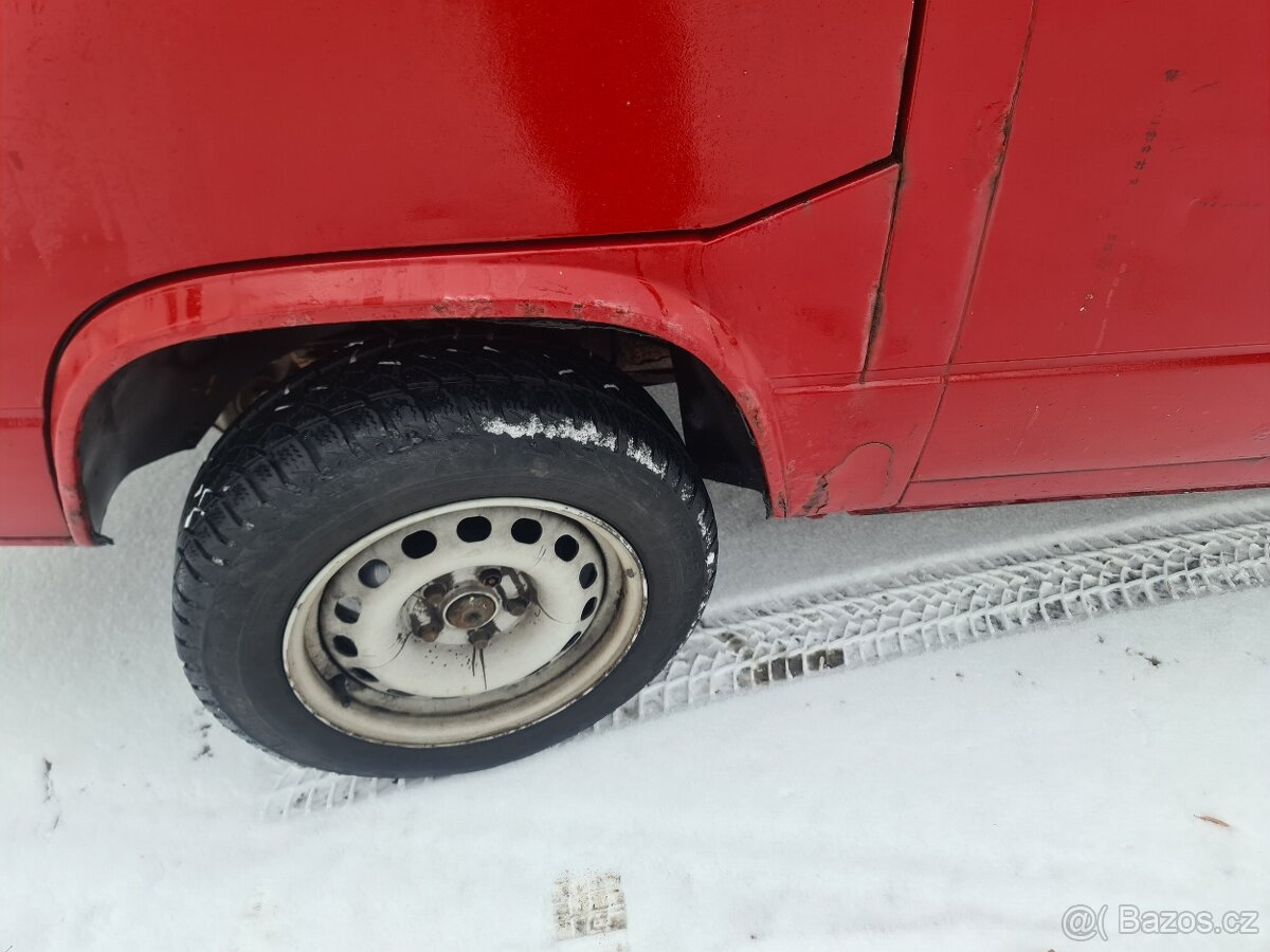 VW Transporter T3 Caravela - 13