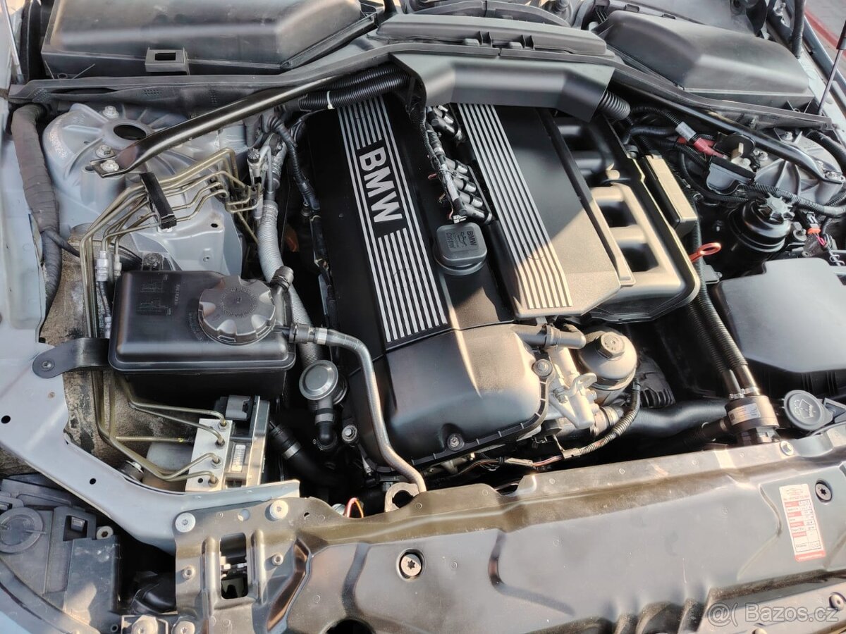 Prodám BMW (E60) 520i - 13