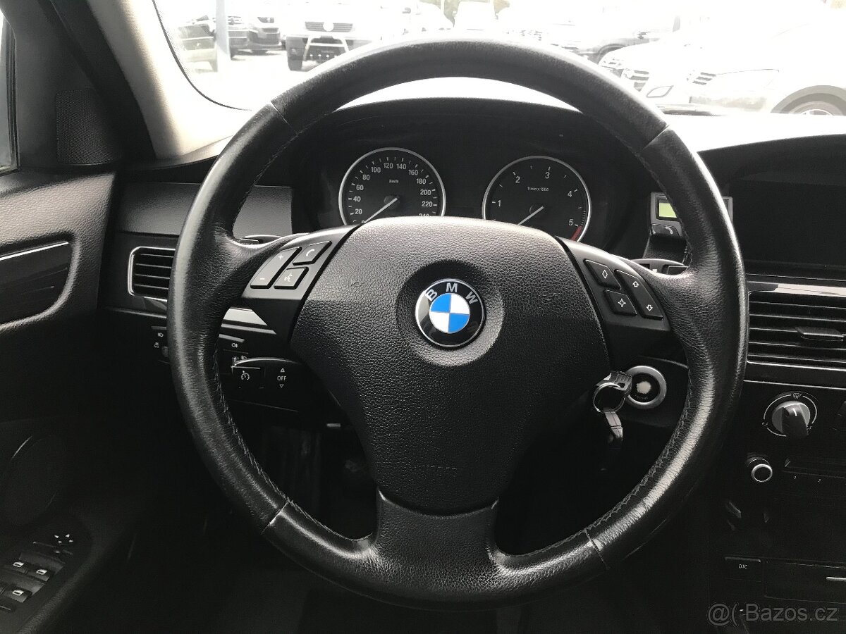 BMW Řada 5 2,0 520d Touring - 13