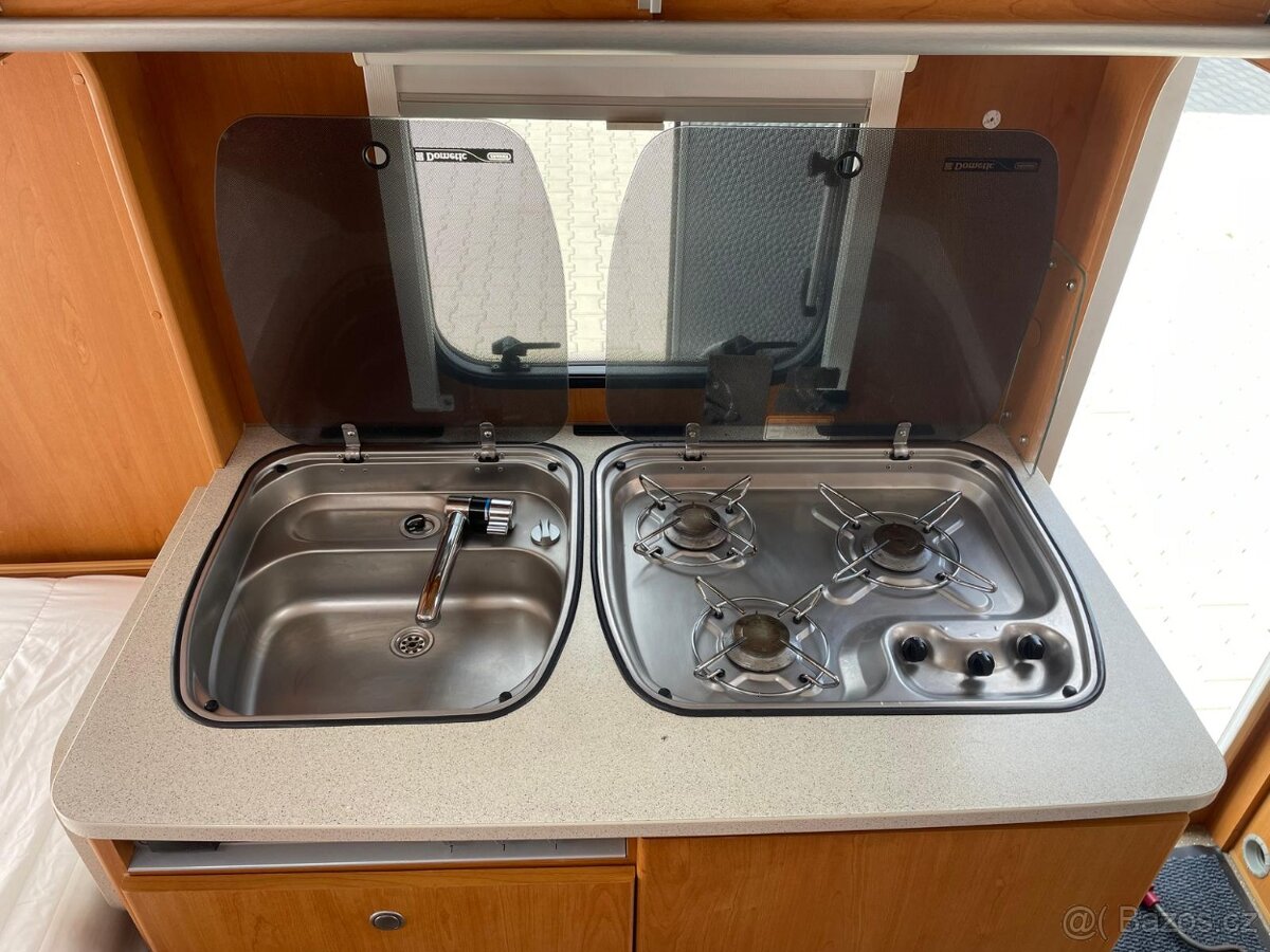 Dethleffs Tourist 470, 2008, 4 osoby, bojler, fr.postel - 13