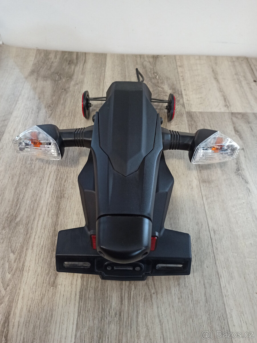 Držáky SPZ+osvětlení+blinkry - 13