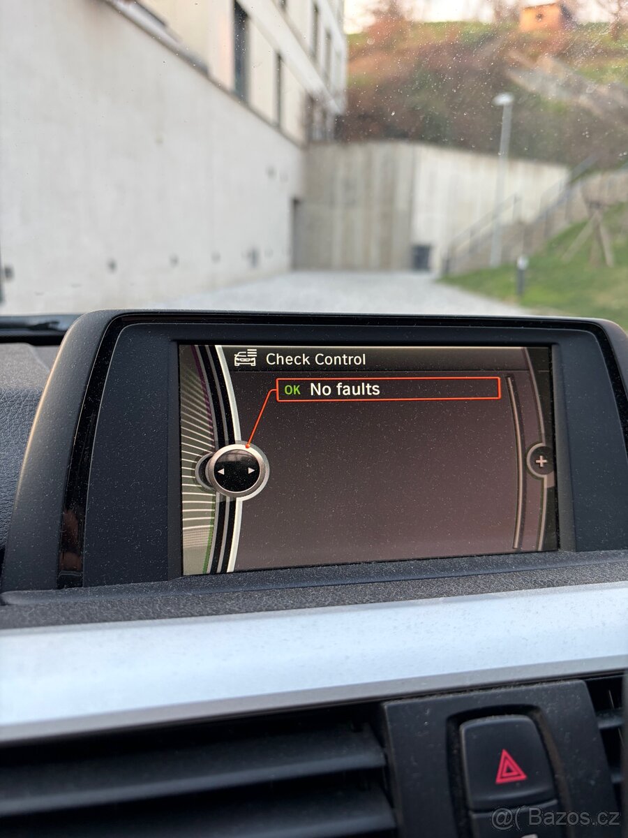 BMW F30 320d Nová STK - 13