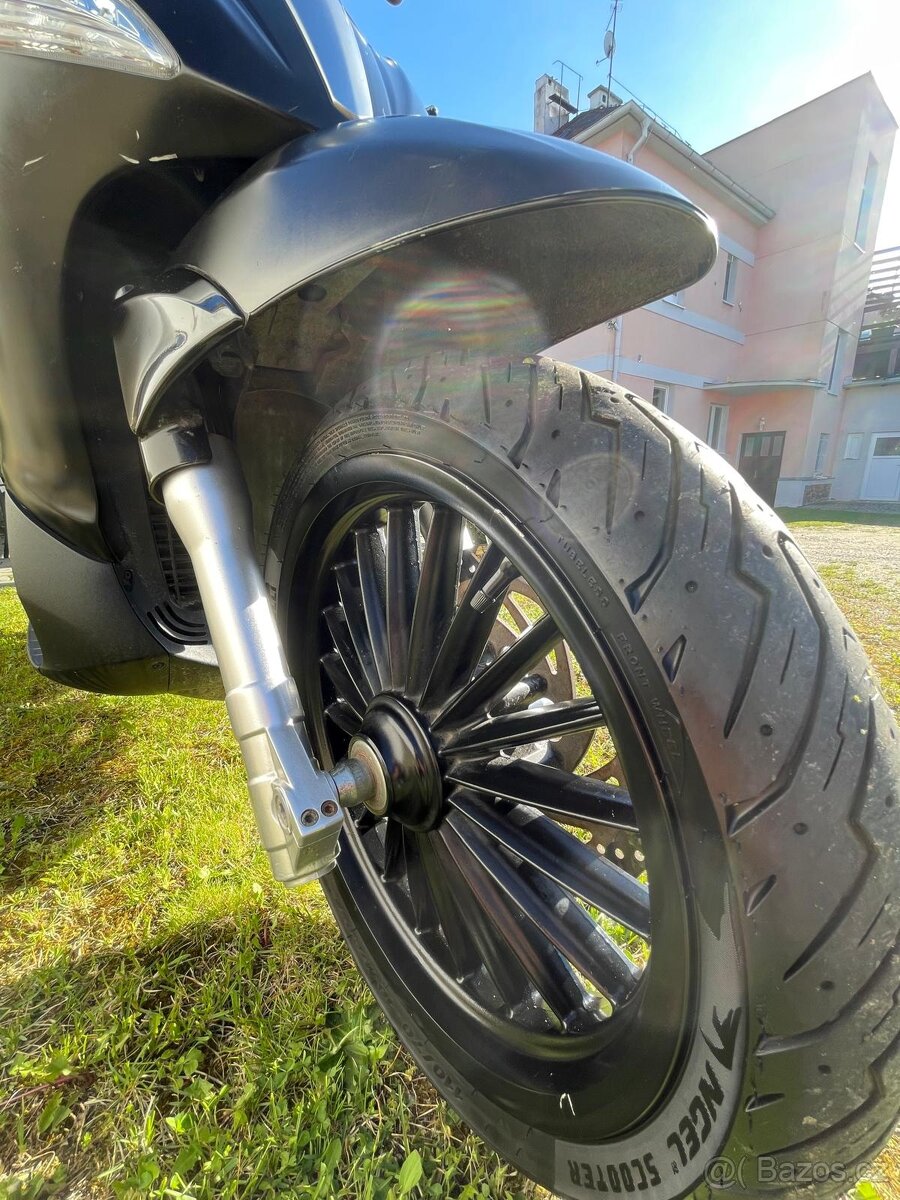 Piaggio Beverly 300 - 13