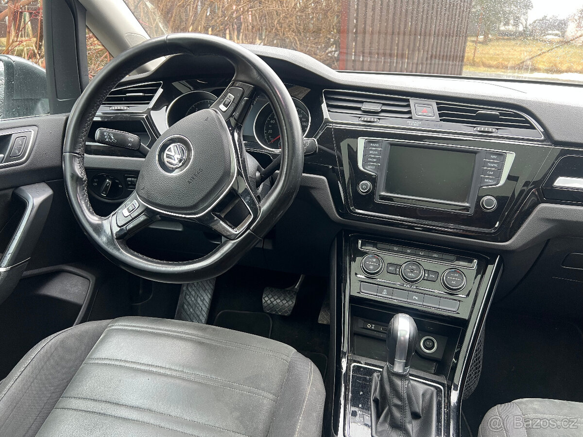 VW Touran Ideální krásné a spolehlivé rodinné auto 7 míst - 13