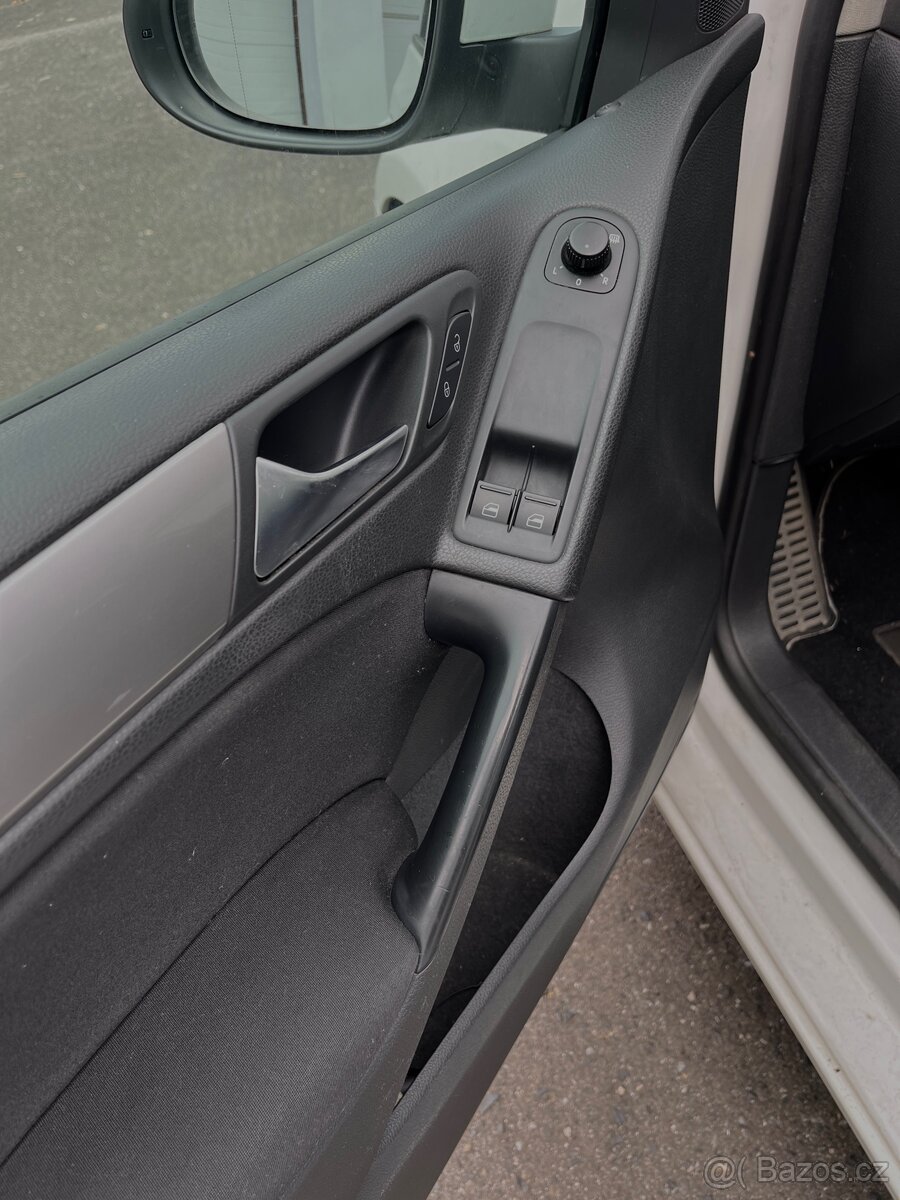 Volkswagen Golf VI 1.6 MPI - 13