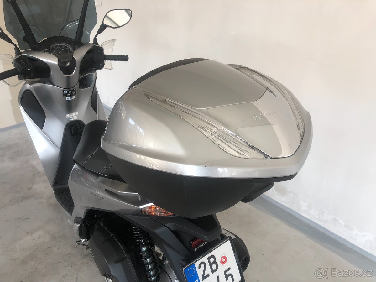 Honda Sh 125 ABS - 13