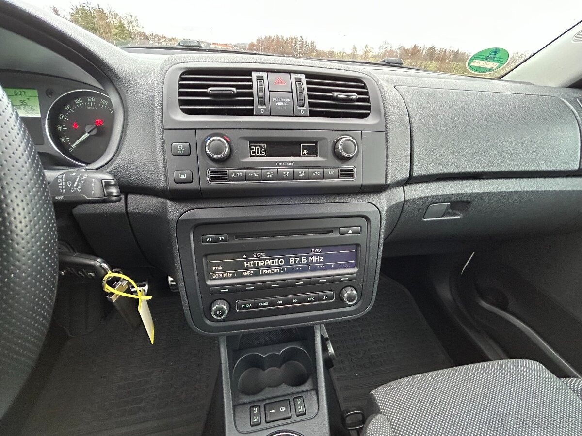 Prodám Škoda Roomster 1.2 TSI NOIRE - 13