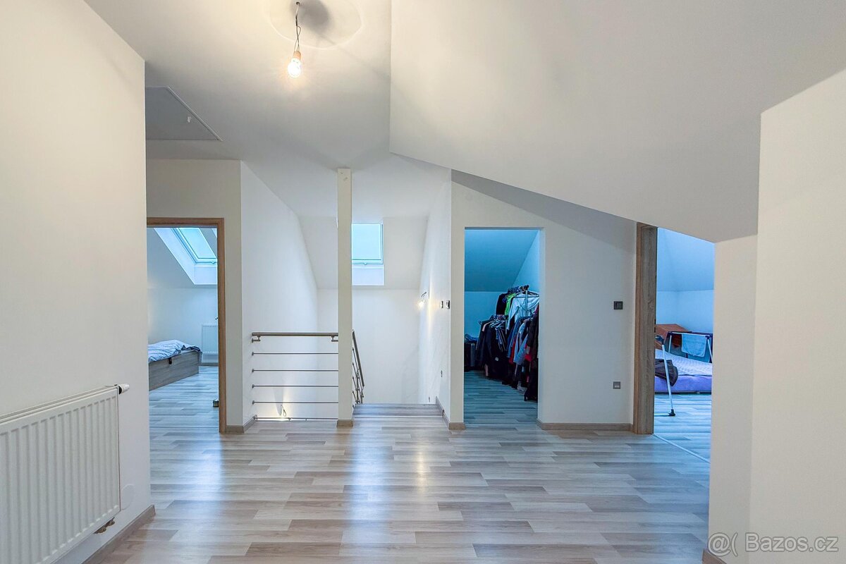 Prodej rodinného domu 7+1, Pohořelice - 13