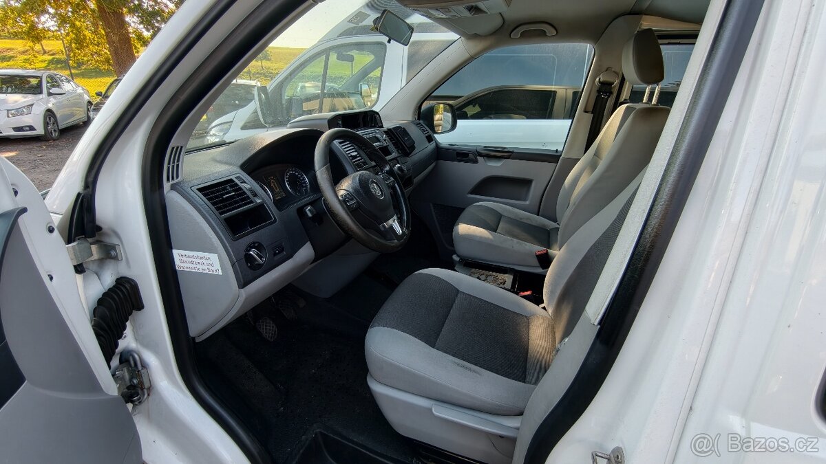 VW Transporter T5 - 13