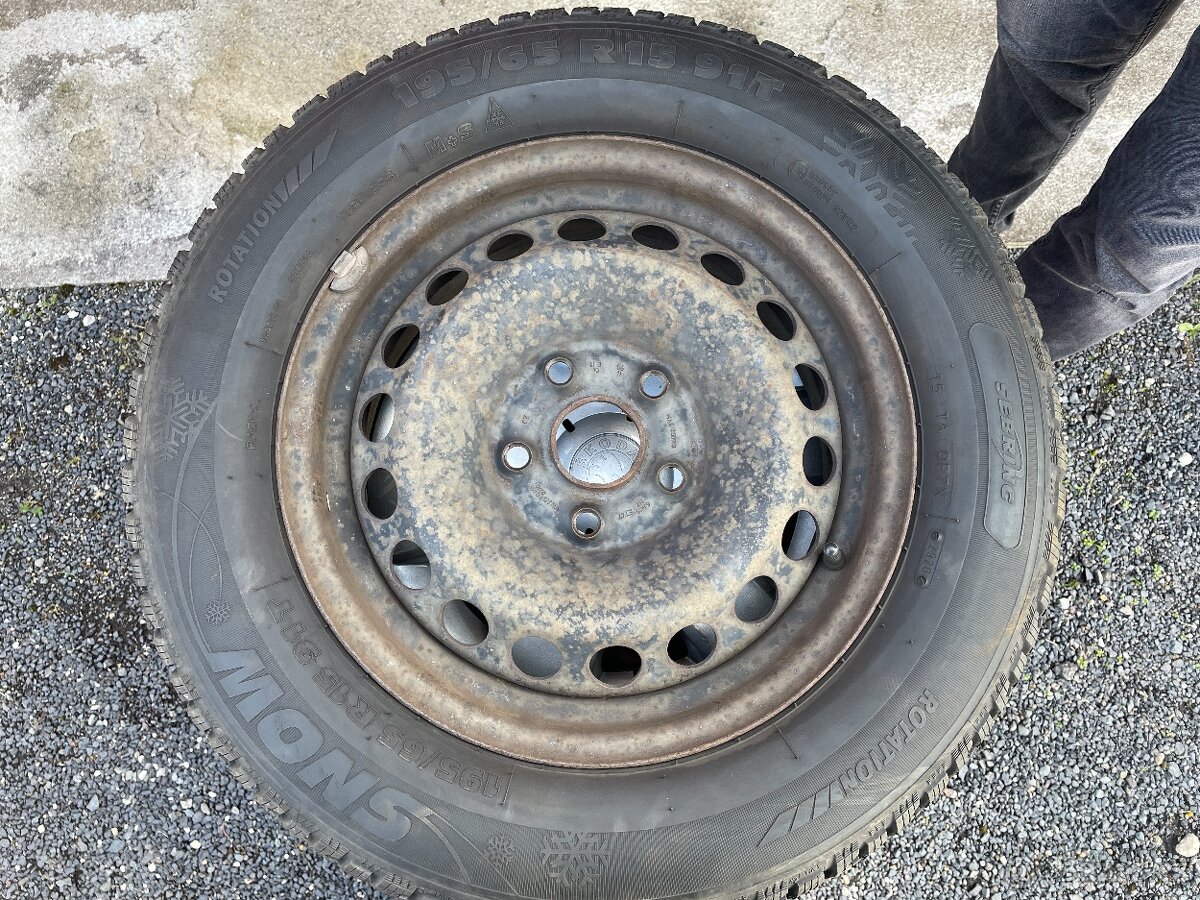 Zimní sada kol - 195/65 R15 Sebring - 5x112 - Škoda - 13