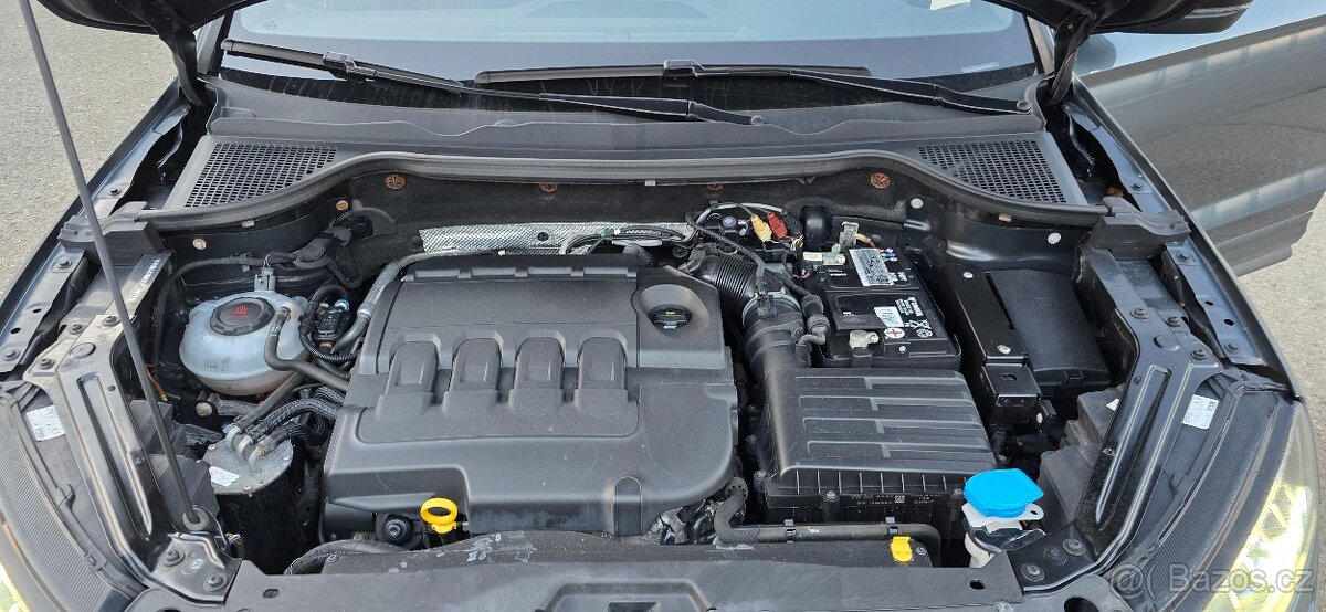 Škoda karoq sportline 2.0TDI 110kw manuál webasto 2 sady Top - 13