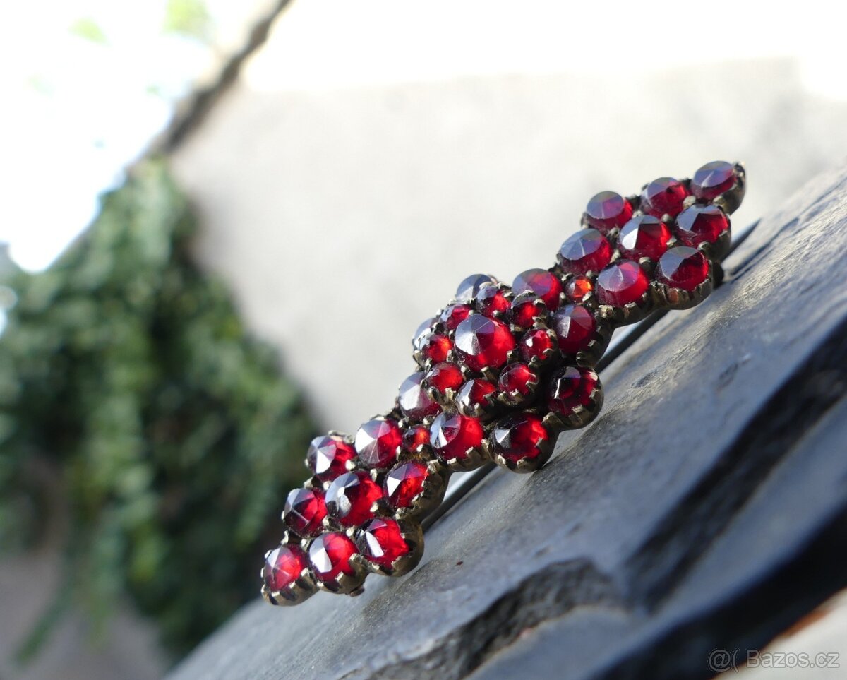 Šperky české granáty, koliér, brože, jehlice, stříbro tombak - 13