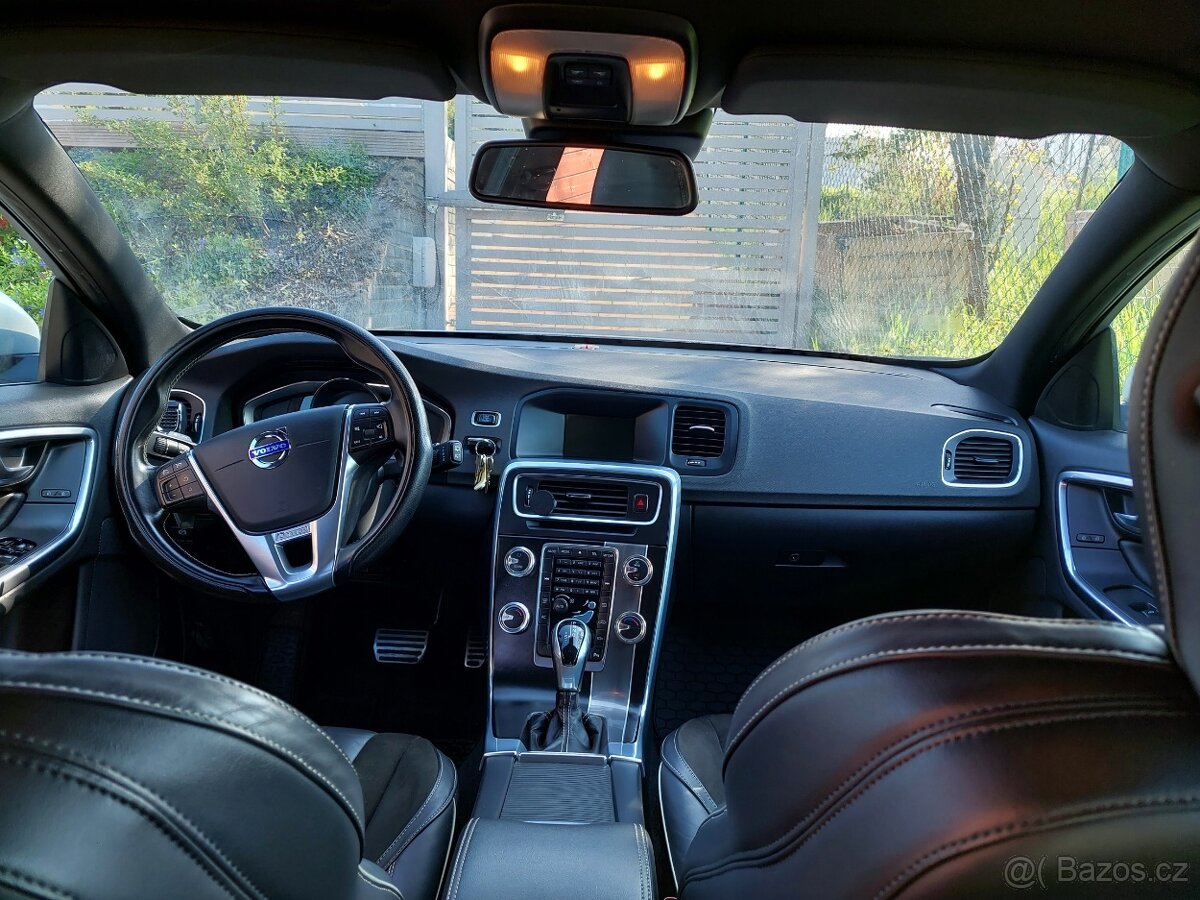 Volvo V60 R - 13