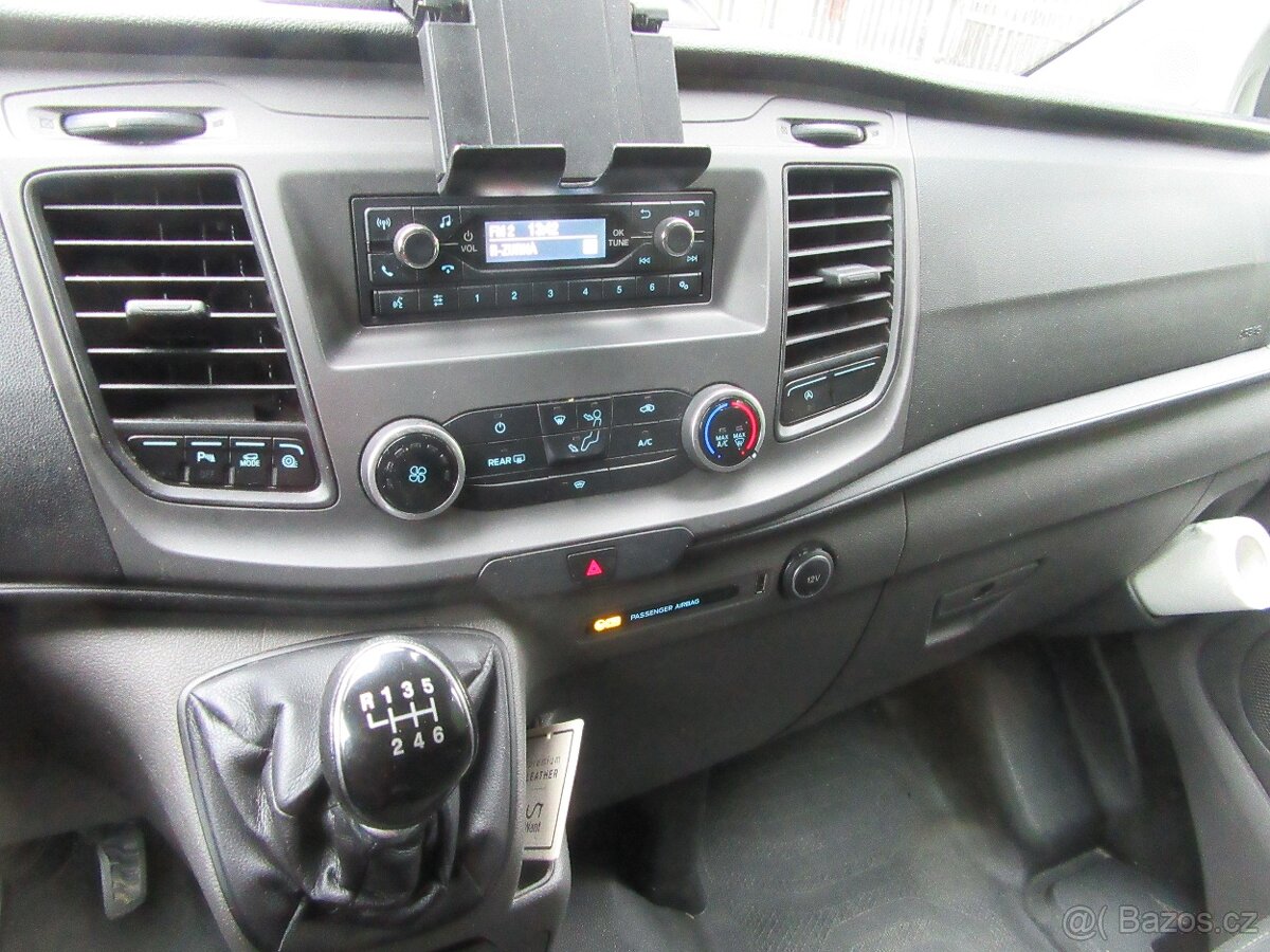 Ford custom 2.0 tdci 95kw r.v.2021 nový v čr.po 1.maj.6 míst - 13