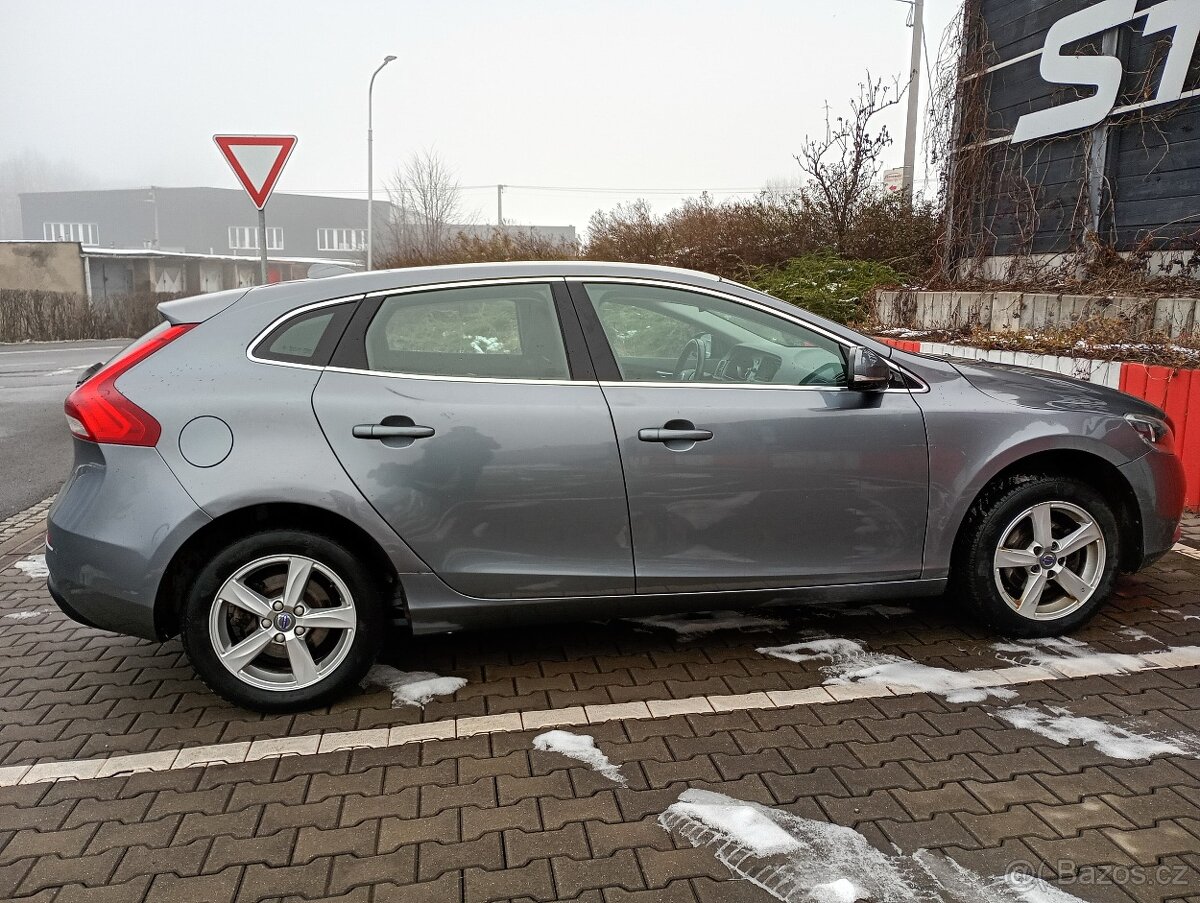 Volvo V40 - 13