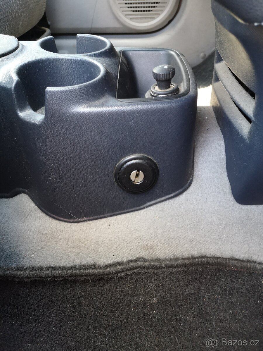 KIA PICANTO NOVÉ V ČR POSILOVAČ KLIMATIZACE - 13