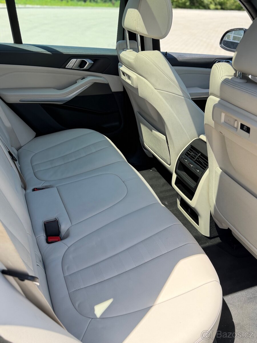 BMW X5 40i - 13