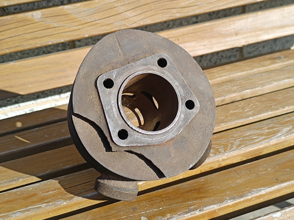 Jawa 250 Pérák motor - 13