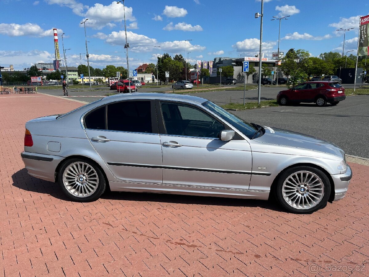 BMW E46 323i sedan - 13
