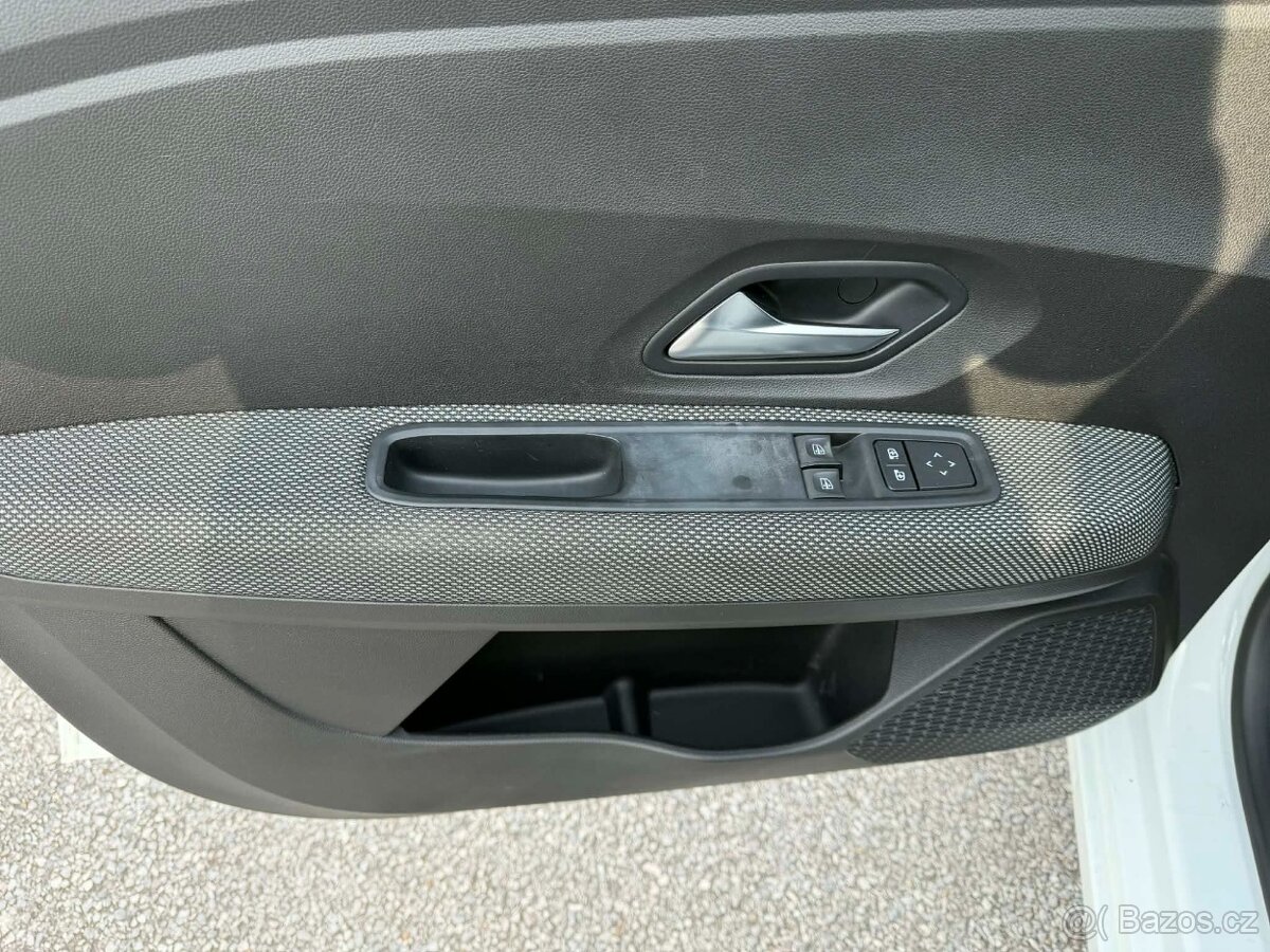 Dacia Sandero 1,0 tce klimatizace - 13