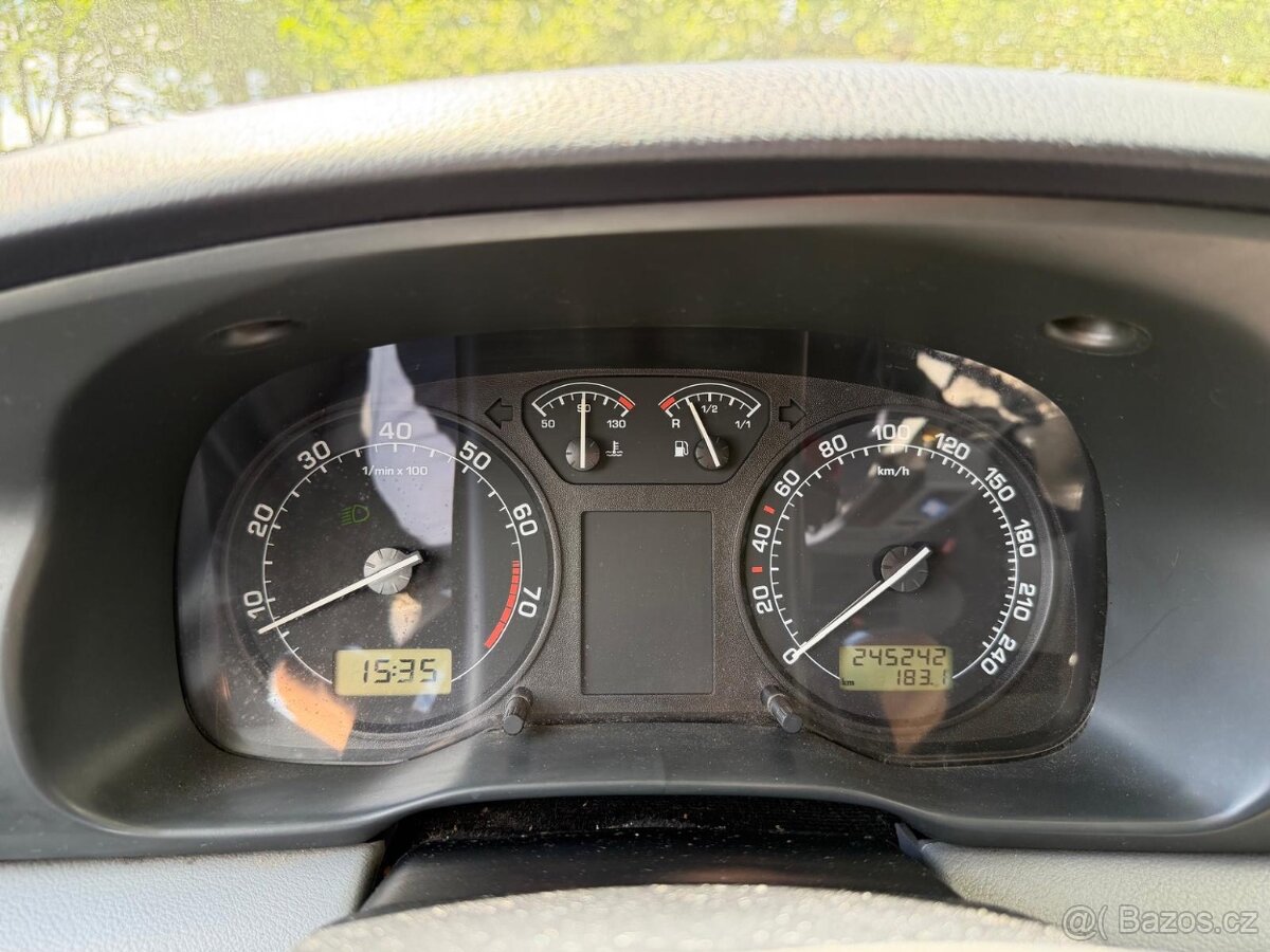 Octavia 1.6i 74kw - 13