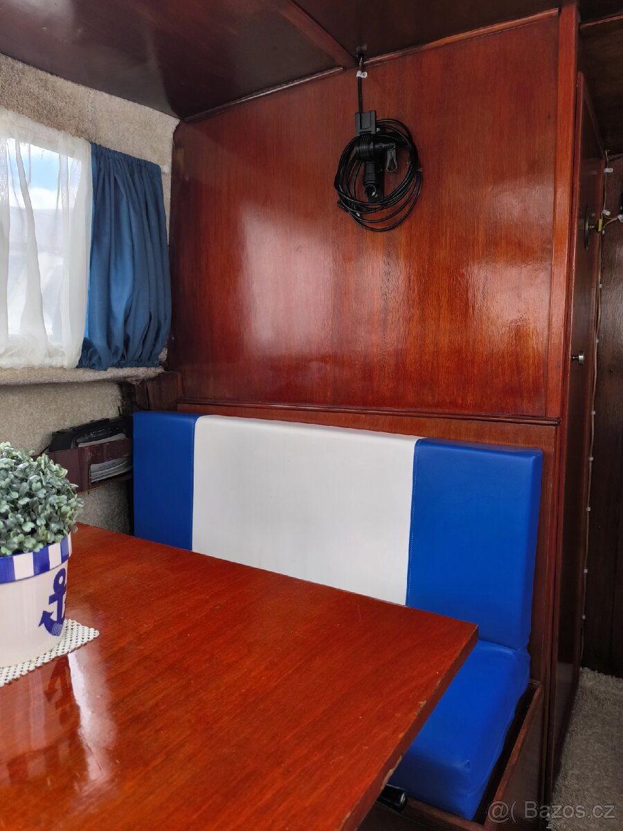 Prodám kajutovou motorovou loď - 13