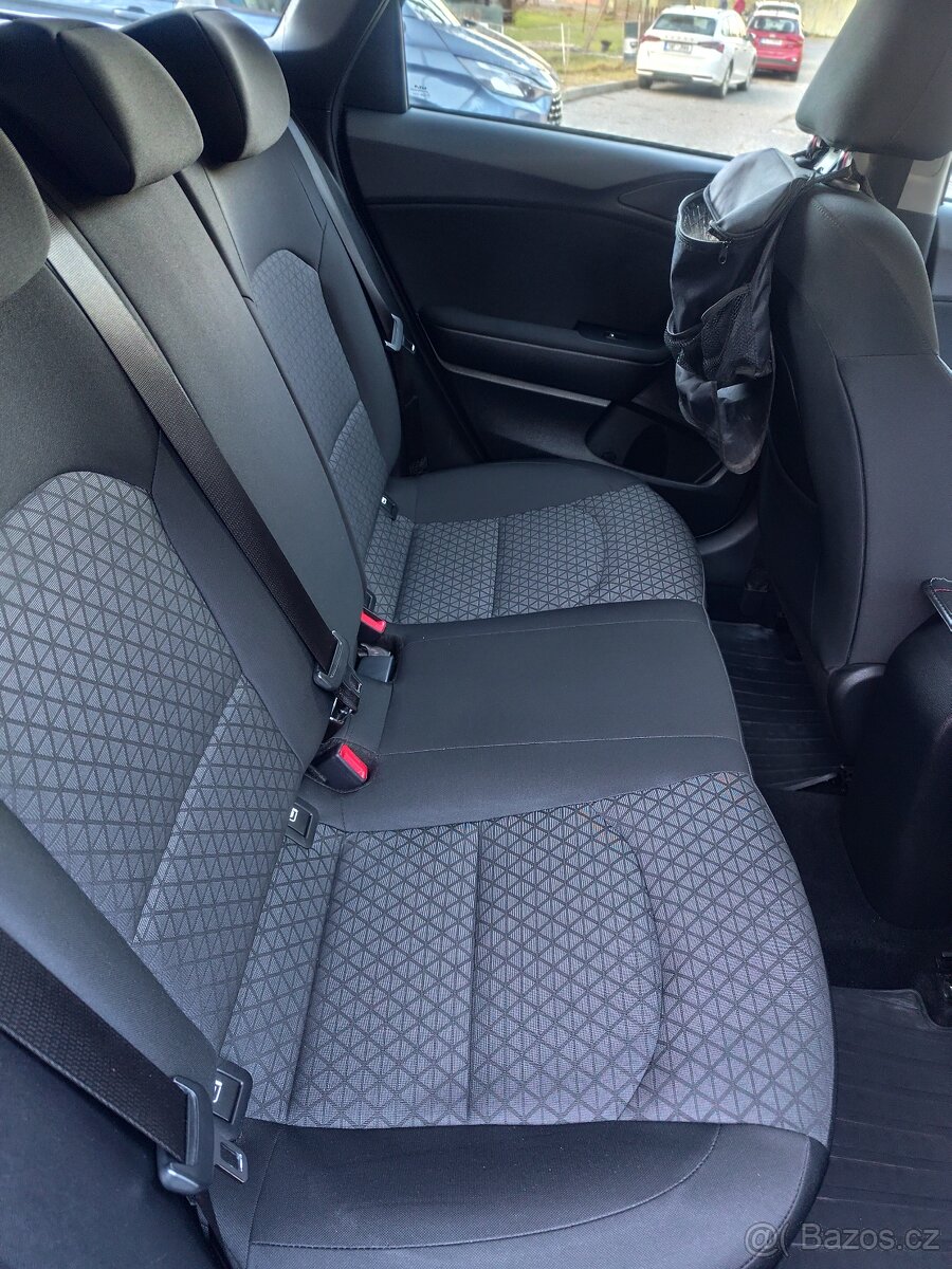 Kia ceed 1.5 T-GDI - 13