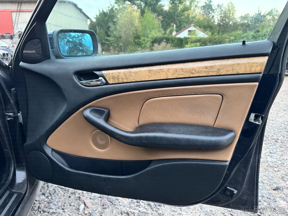 BMW E46 320d Touring Mpaket / nahradni dily - 13