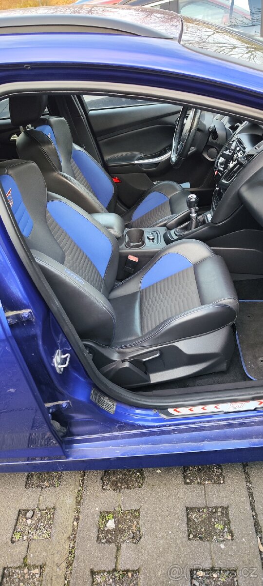 Ford Focus Turnier/kombi ST performance ecoboost - 13
