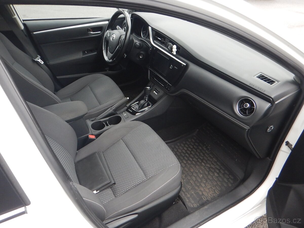 TOYOTA Corolla 1.6 VVTi, AUTOMAT, ČR, SERVISKA - 13