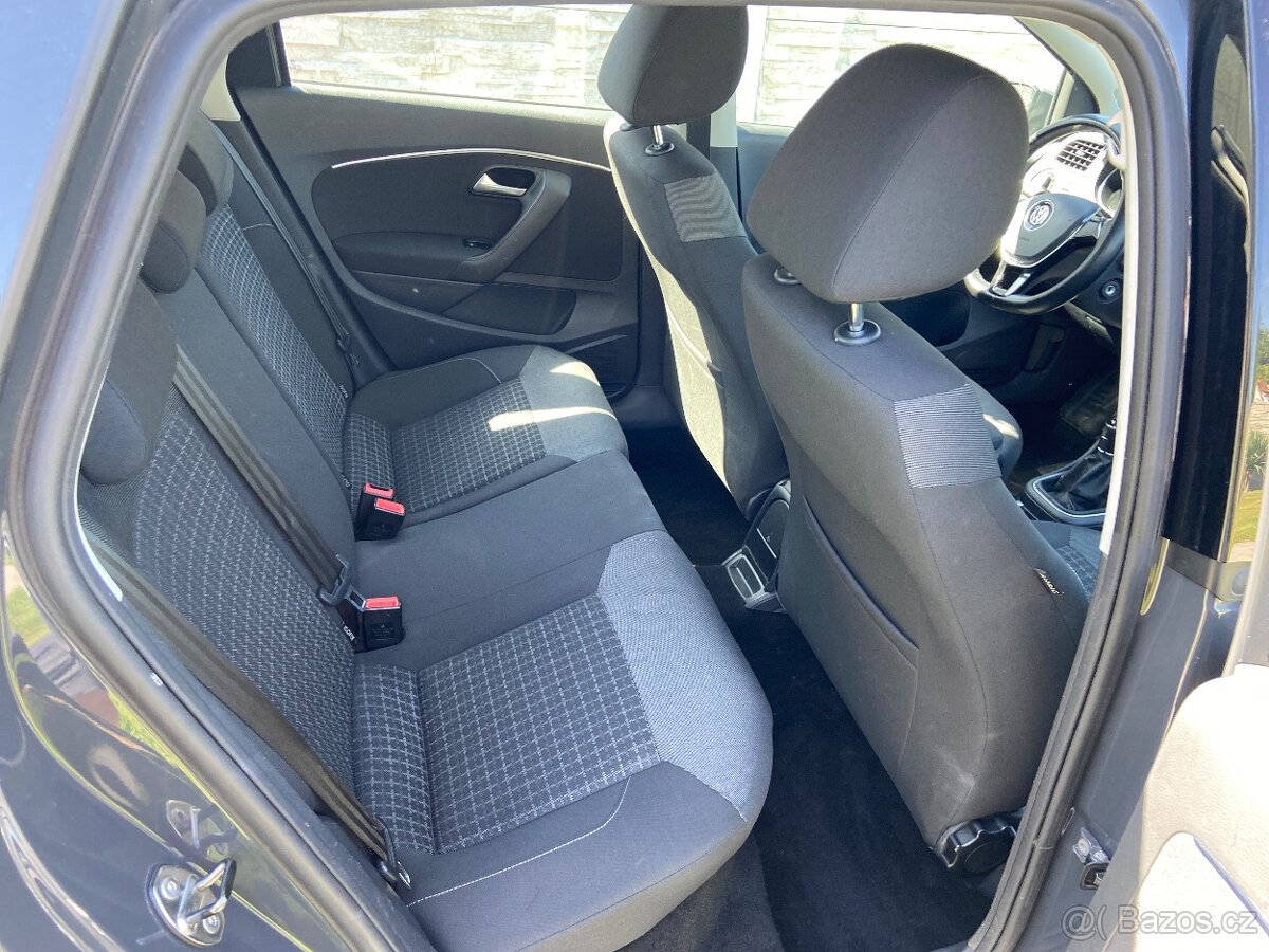 VW POLO 1.0i model 2015 - 13