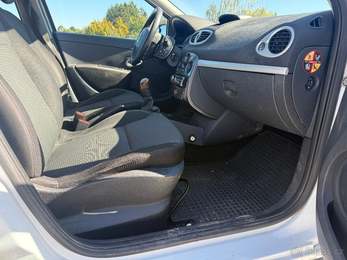 Renault Clio kombi 1.5 dci, 2013, 55 kW - 13