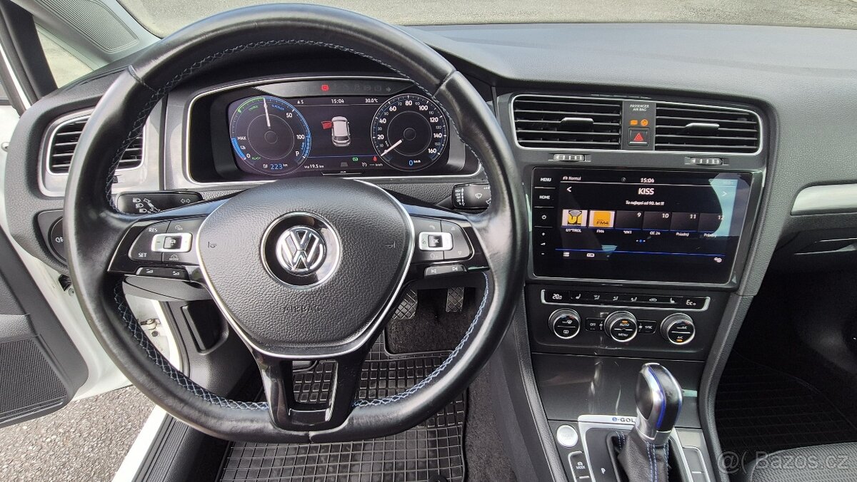 Volkswagen Golf VII e-Golf 1.majitel servisní kniha DPH - 13