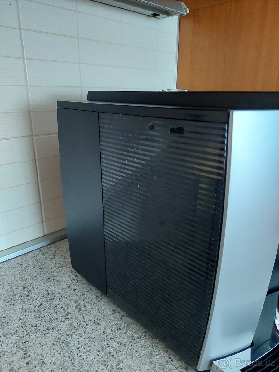 Kávovar Jura E8 Stříbrný - 13