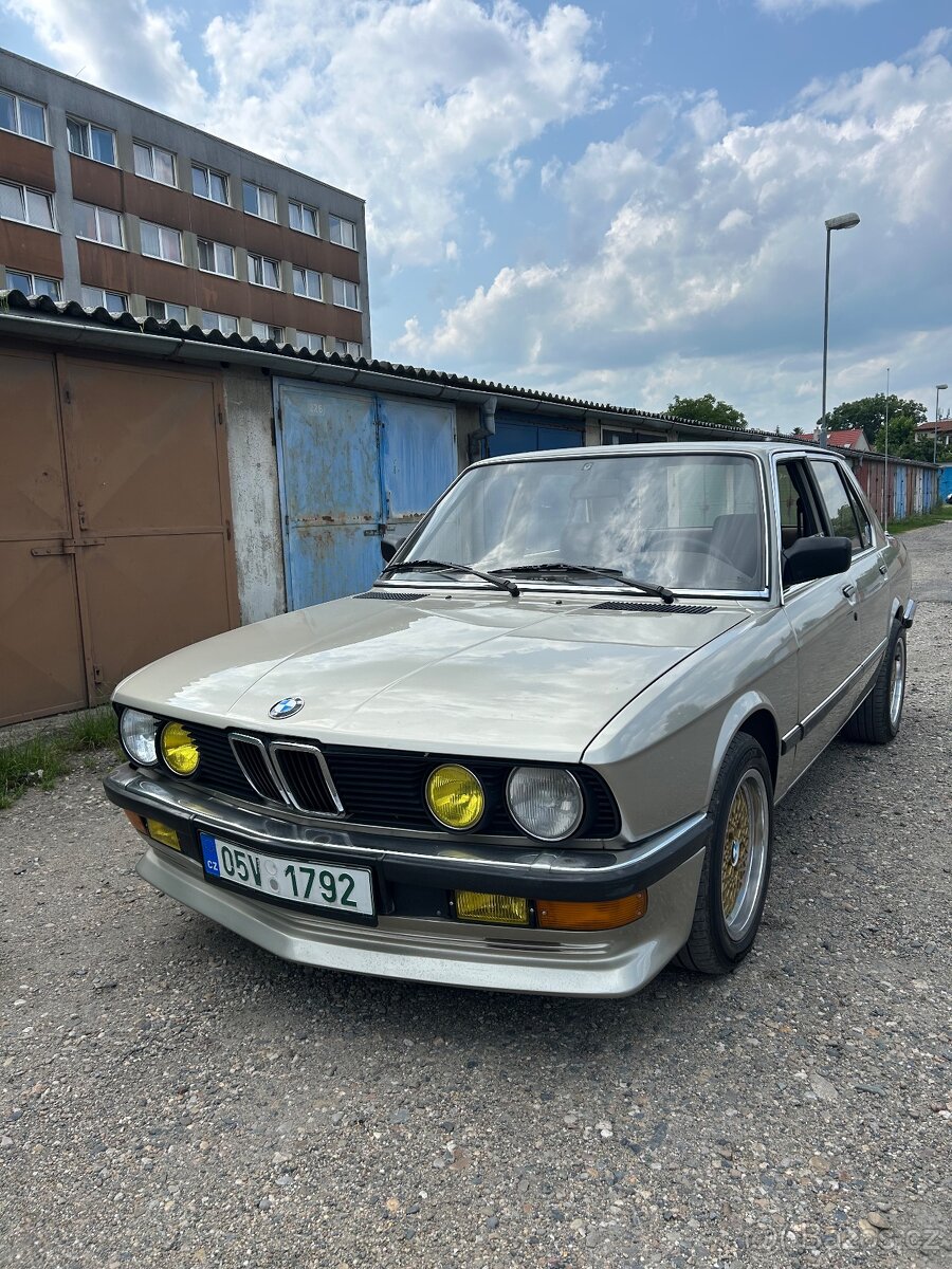 Bmw E28 525E - 13