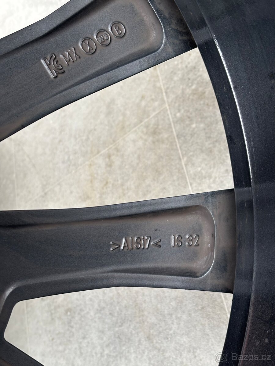 BMW R22 X7 Bmw Individual 22” Styling 758 5x112 - 13