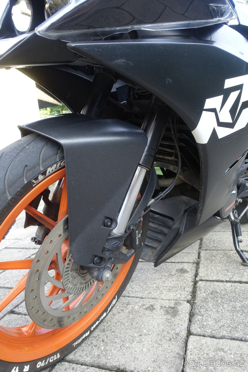KTM RC 125 - 13