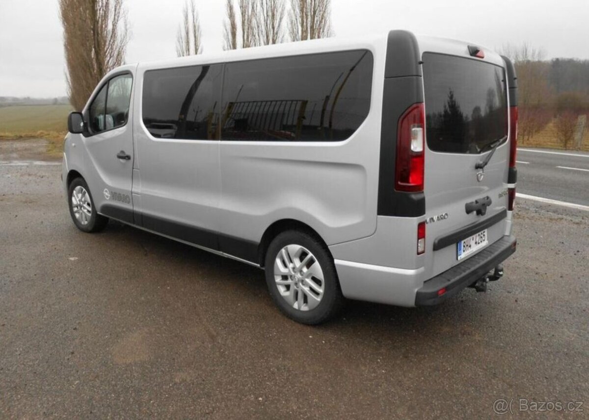 Opel Vivaro 1,6 92 kW 9 Míst Serviska nafta - 13
