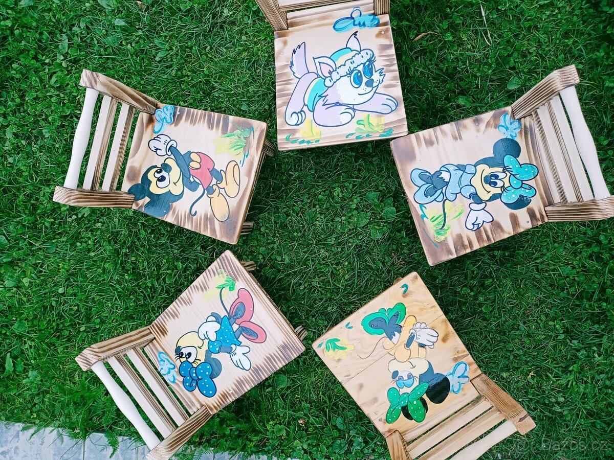 Krmítka,budky,Dětský nábytek krtečková vánoční edice ATD. - 13