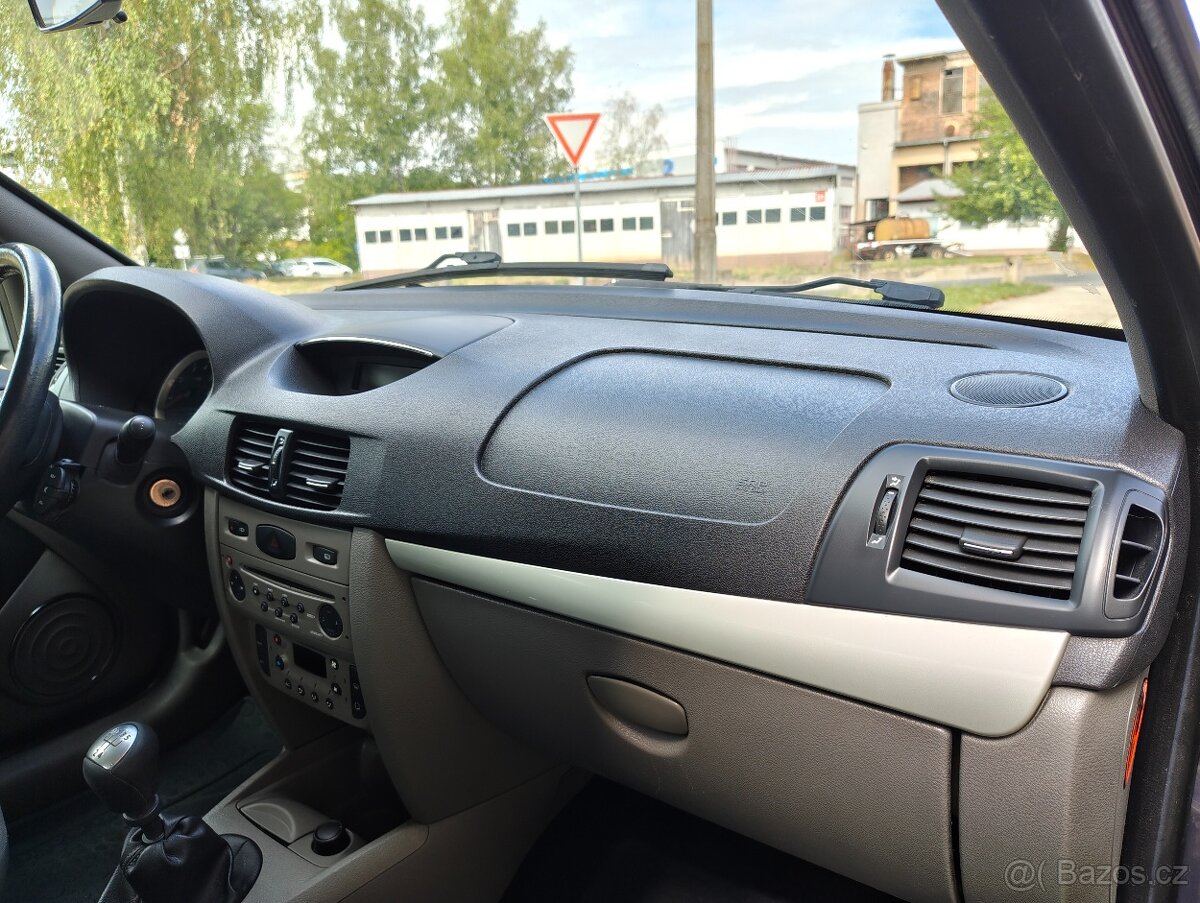 Renault Thalia, LBN0 - 13