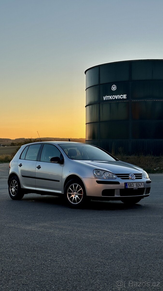Volkswagen Golf V 1.4 benzín - 13