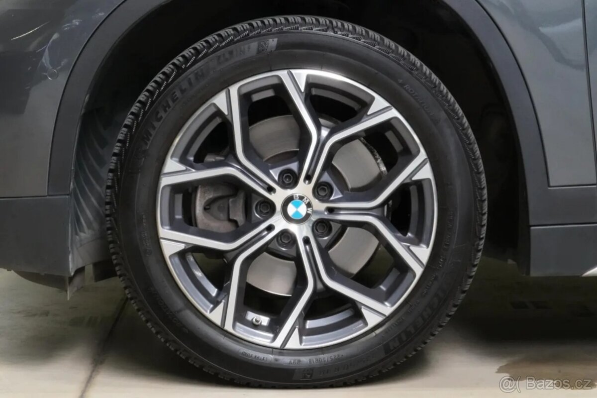 BMW X1, Xdrive20d,ČR,ACC,Tažné,Pano - 13