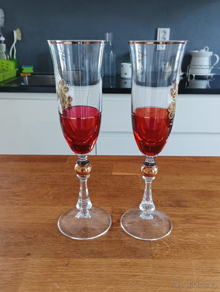 PÁROVÉ DEKOROVANÉ SKLENKY NA VÍNO - 13