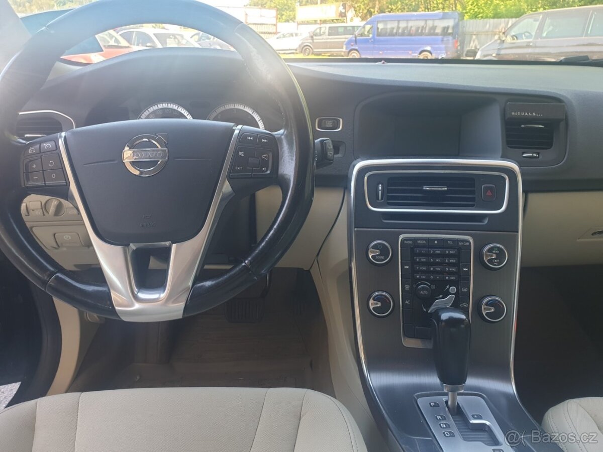 Volvo V60 automat 5V - 13