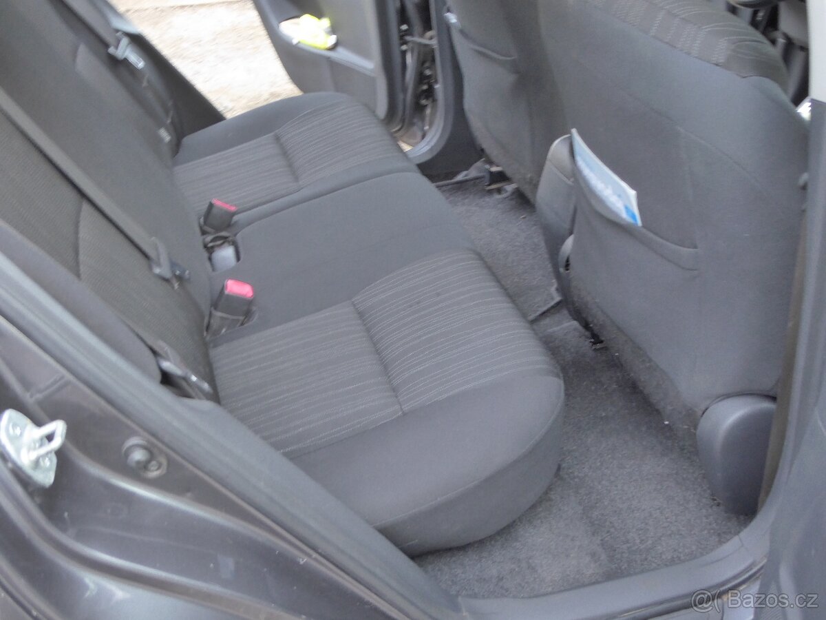 Toyota Auris 1,4 D-4D - 13