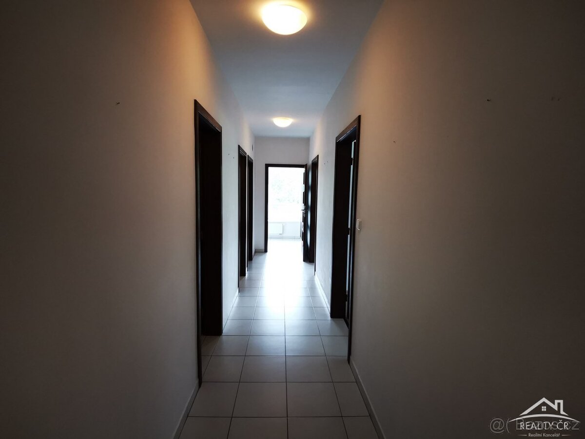Pronájem Bytu 3+1 s balkonem 100m2 Jihlava - 13