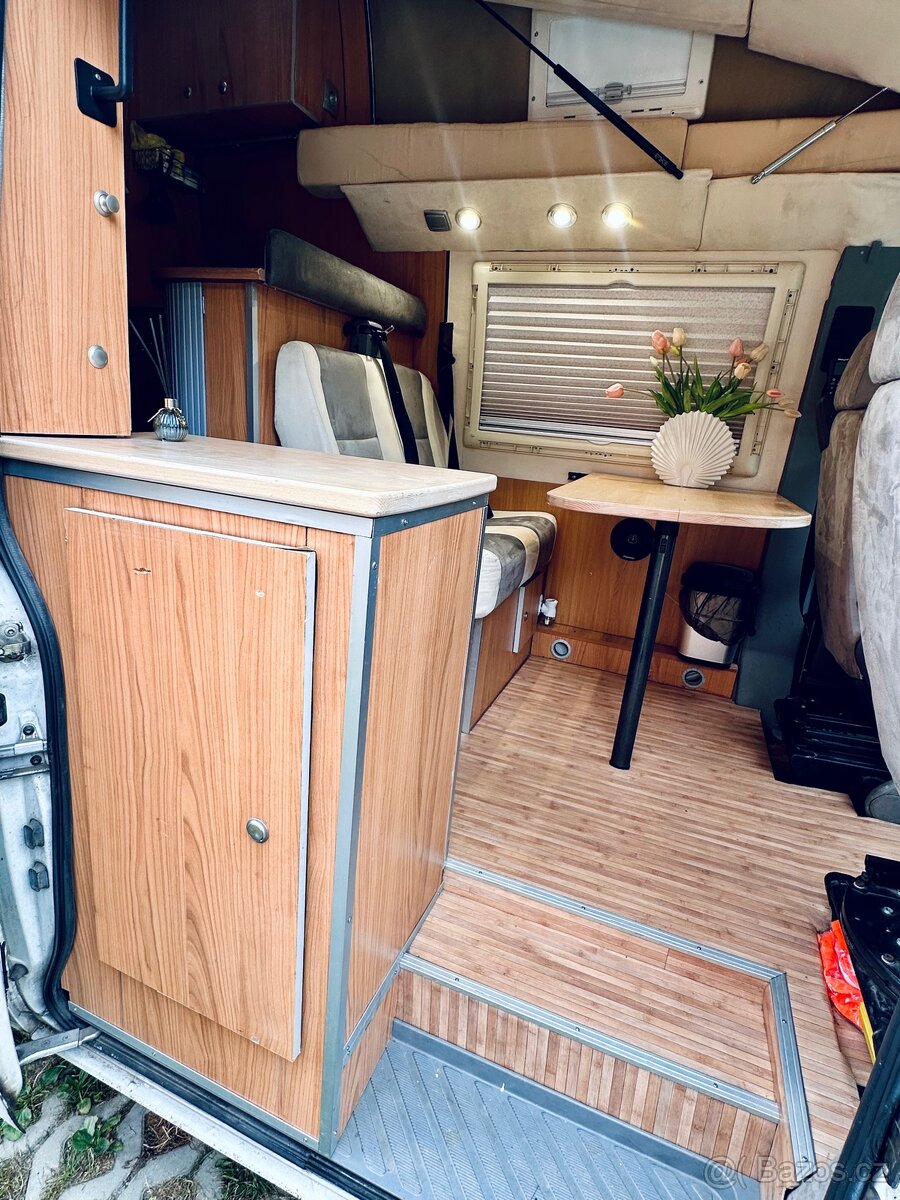 VW LT35 obytná vestavba - 13