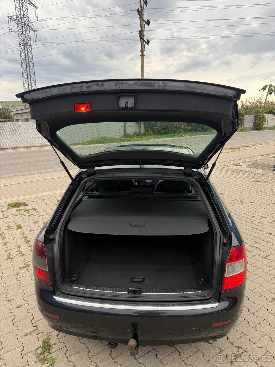 Audi A4 FULL výbava - 13