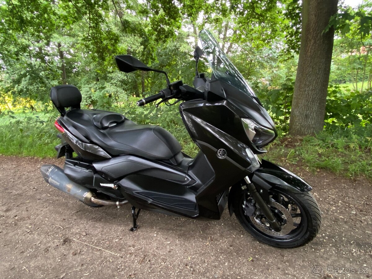 Yamaha X max 400 (Edice Momo) - 13